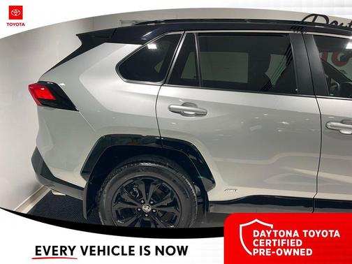 2023 Toyota RAV4 Hybrid SE