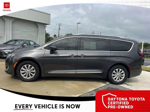 2018 Chrysler Pacifica Touring-L