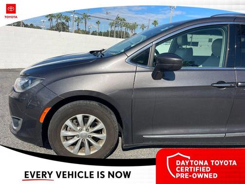 2018 Chrysler Pacifica Touring-L