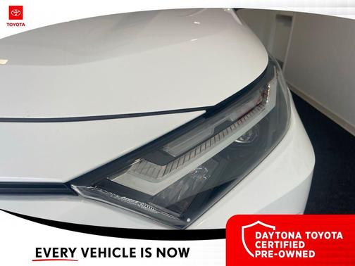 Ice Cap 2024 Toyota RAV4 XLE