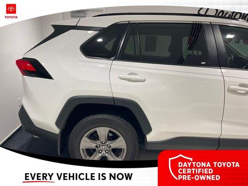 Ice Cap 2024 Toyota RAV4 XLE