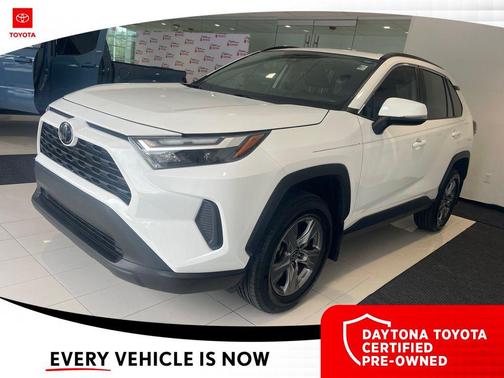Ice Cap 2024 Toyota RAV4 XLE