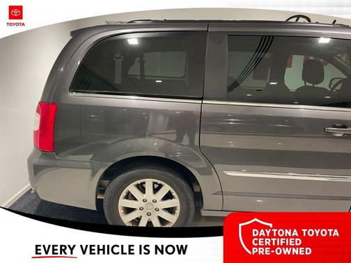 2015 Chrysler Town & Country Touring