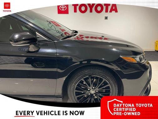 MIDNIGHT BLACK METAL 2022 Toyota Camry SE