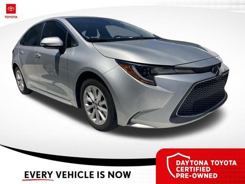 Classic Silver Metallic 2022 Toyota Corolla XLE