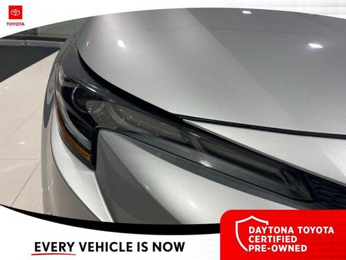 Classic Silver Metallic 2022 Toyota Corolla XLE