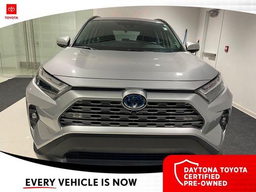 2022 Toyota RAV4 Hybrid SE