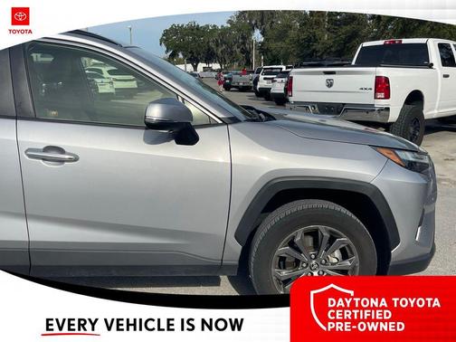 2022 Toyota RAV4 Hybrid SE