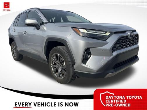 2022 Toyota RAV4 Hybrid SE