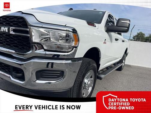2024 RAM 3500 Tradesman Crew Cab 4x4 6'4' Box