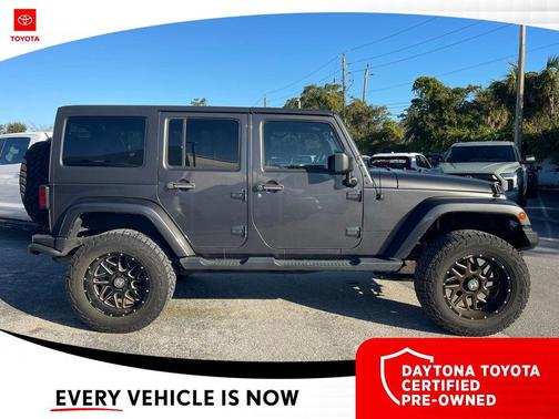 2017 Jeep Wrangler Unlimited Sahara