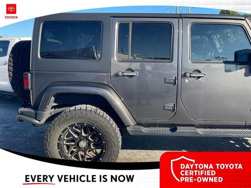 2017 Jeep Wrangler Unlimited Sahara