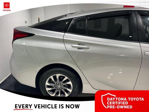 2020 Toyota Prius XLE