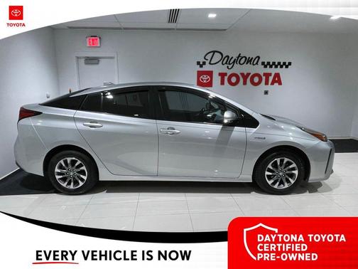 2020 Toyota Prius XLE