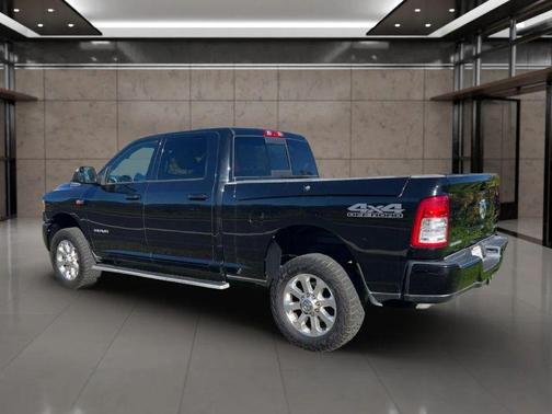 2019 RAM 2500 Big Horn Crew Cab 4x4 6'4' Box