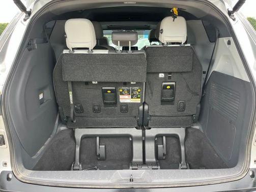 Celestial Silver Metallic 2024 Toyota Sienna XSE 7 Passenger