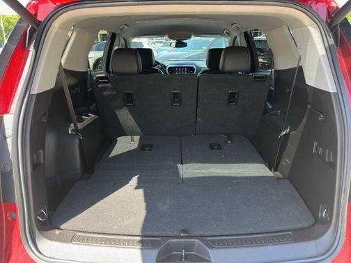 Volcanic Red 2023 GMC Acadia SLT