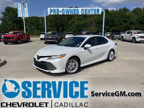 2020 Toyota Camry Hybrid XLE