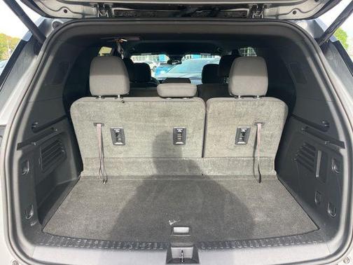 2024 Chevrolet Traverse LS