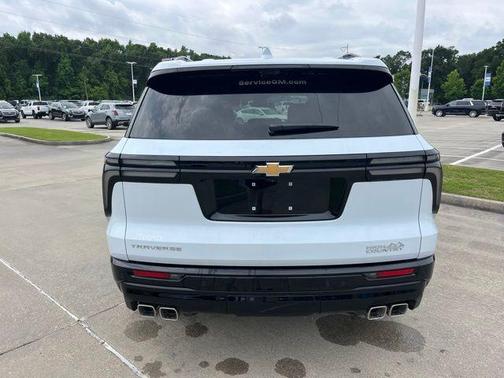 Polar White 2026 Chevrolet Traverse High Country