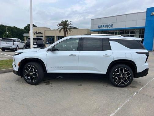 Polar White 2026 Chevrolet Traverse High Country
