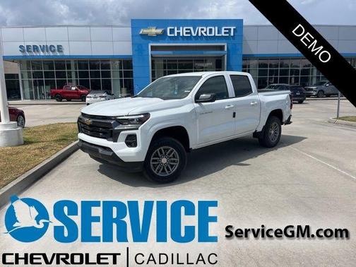 Summit White 2026 Chevrolet Colorado LT