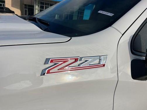 Summit White 2026 Chevrolet Silverado 1500 LT