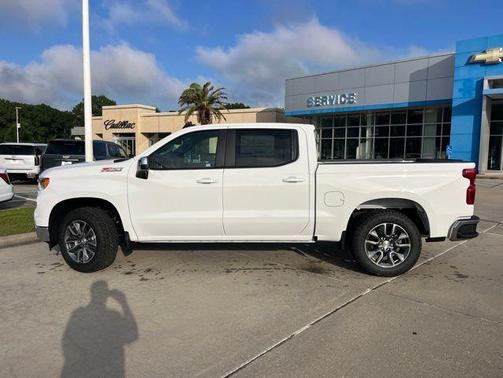 Summit White 2026 Chevrolet Silverado 1500 LT