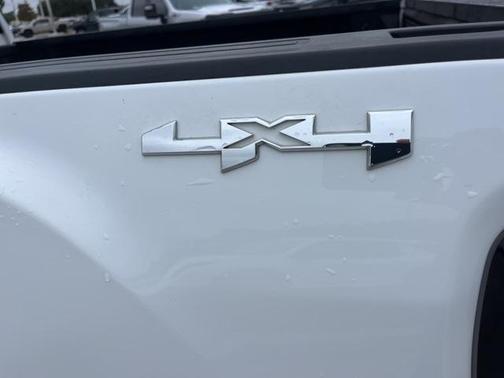 2023 GMC Sierra 2500 Pro