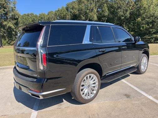 2024 Cadillac Escalade Luxury