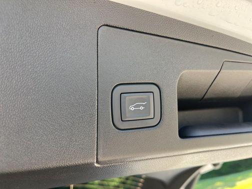 Crystal White Tri-Coat 2026 Cadillac XT5 Luxury