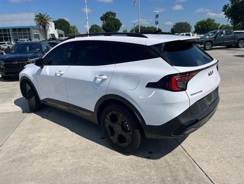 Glacial White Pearl 2026 Kia Sportage X-Line