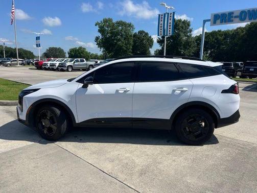 Glacial White Pearl 2026 Kia Sportage X-Line