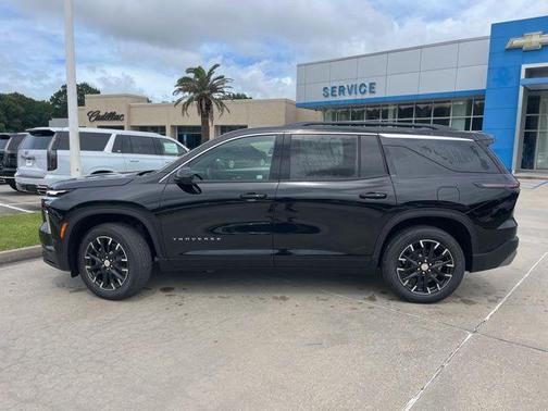 Mosaic Black Metallic 2026 Chevrolet Traverse LT