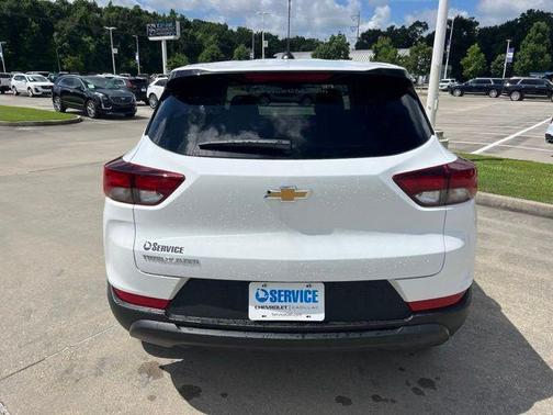 Summit White 2026 Chevrolet Trailblazer LS