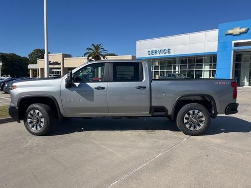 2026 Chevrolet Silverado 2500 Custom