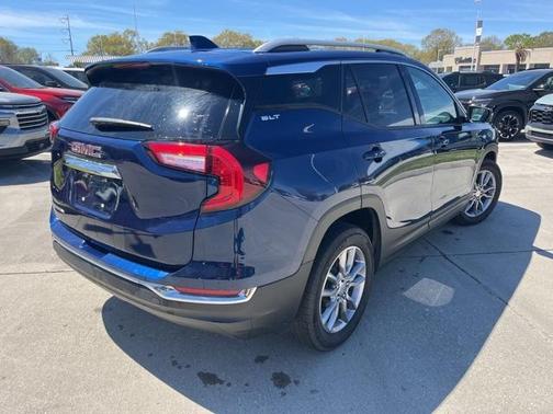 2022 GMC Terrain SLT