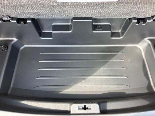 Mosaic Black Metallic 2026 Chevrolet Traverse RS