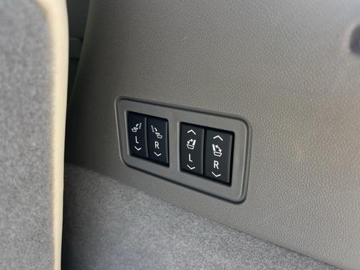 2025 Cadillac XT6 Premium Luxury FWD