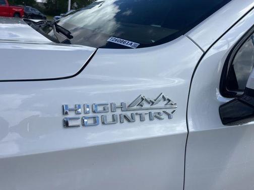 2023 Chevrolet Suburban High Country