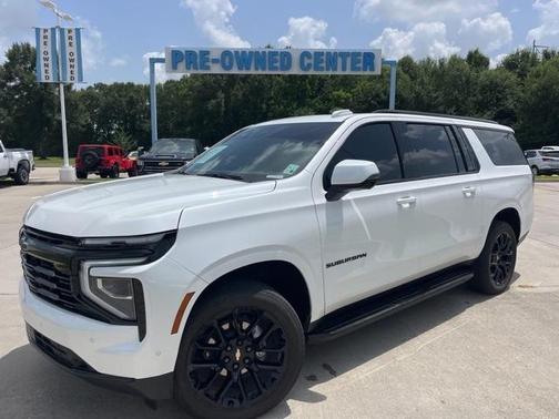 2025 Chevrolet Suburban RST