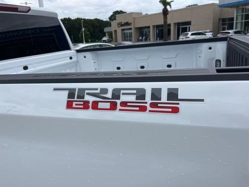 2025 Chevrolet Silverado 1500 LT Trail Boss
