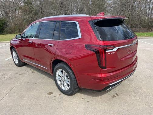 2025 Cadillac XT6 Luxury FWD