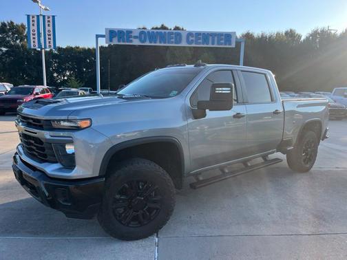 Sterling Gray Metallic 2026 Chevrolet Silverado 2500 Custom