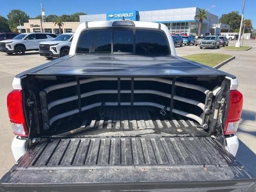 2017 Toyota Tacoma SR