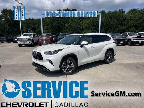 Blizzard Pearl 2021 Toyota Highlander XLE