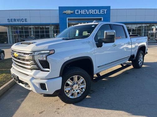 Polar White 2026 Chevrolet Silverado 2500 High Country