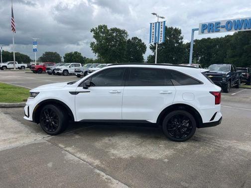 Glacial White Pearl 2023 Kia Sorento SX