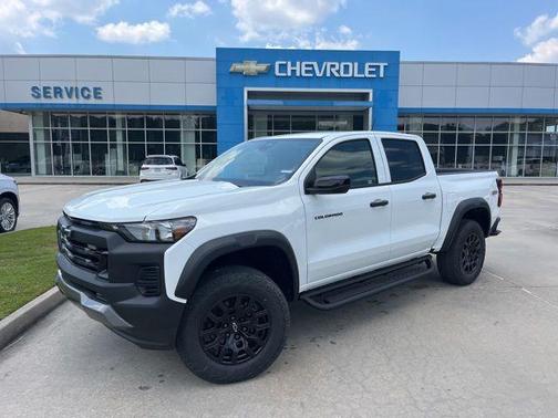 Summit White 2026 Chevrolet Colorado Trail Boss