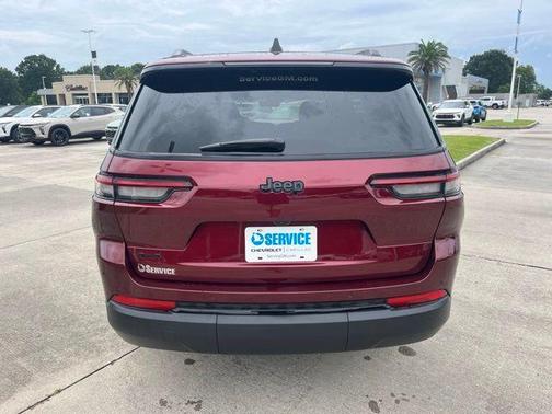 Velvet Red Pearlcoat 2025 Jeep Grand Cherokee L Laredo